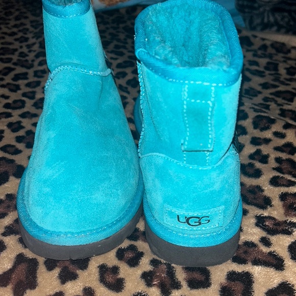 Blue Low Rise Ugg Boots - Picture 3 of 4